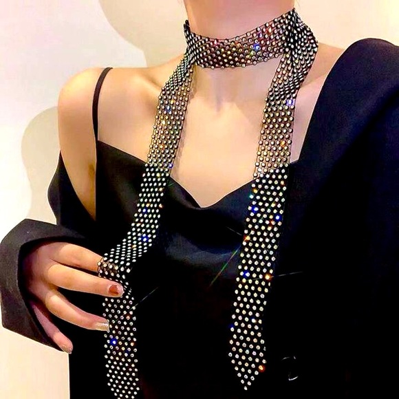 A Classy Chic Boutique Jewelry - Jewel Rhinestone Tie NWT💥